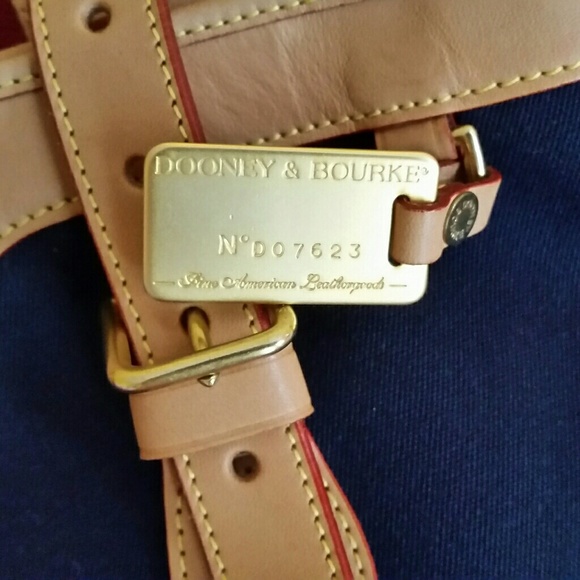 Dooney and Bourke Cabriolete Purse - Picture 2 of 8